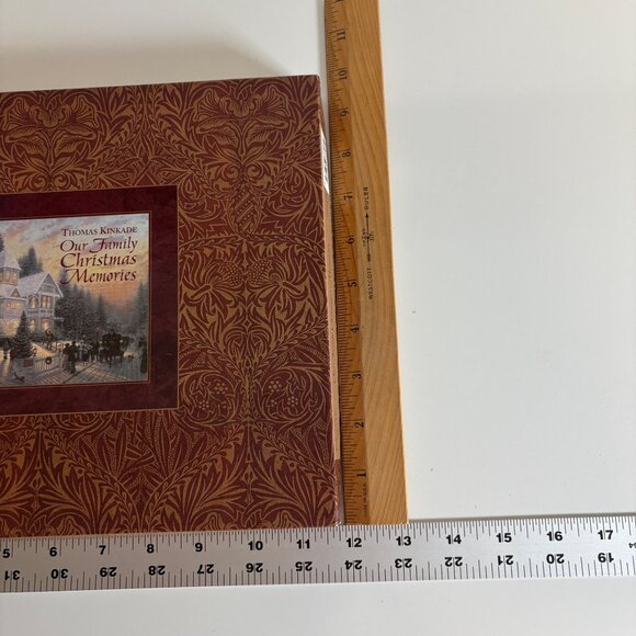 Thomas Kinkade Our Family Christmas Memories Hardcover Book Boxed 1999 - Picture 7 of 8